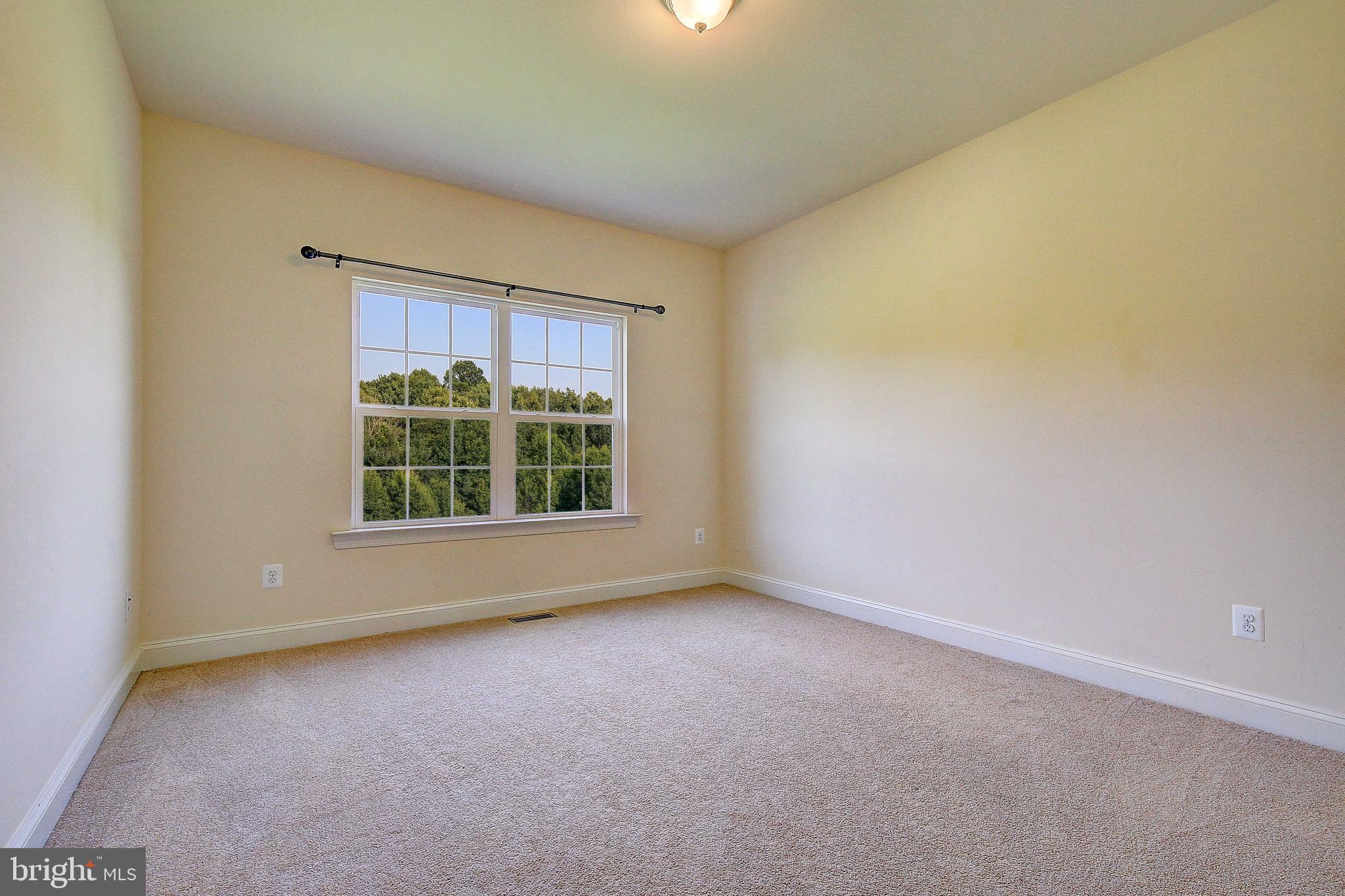 FARMS AT HUNTING CREEK - Residential Lease