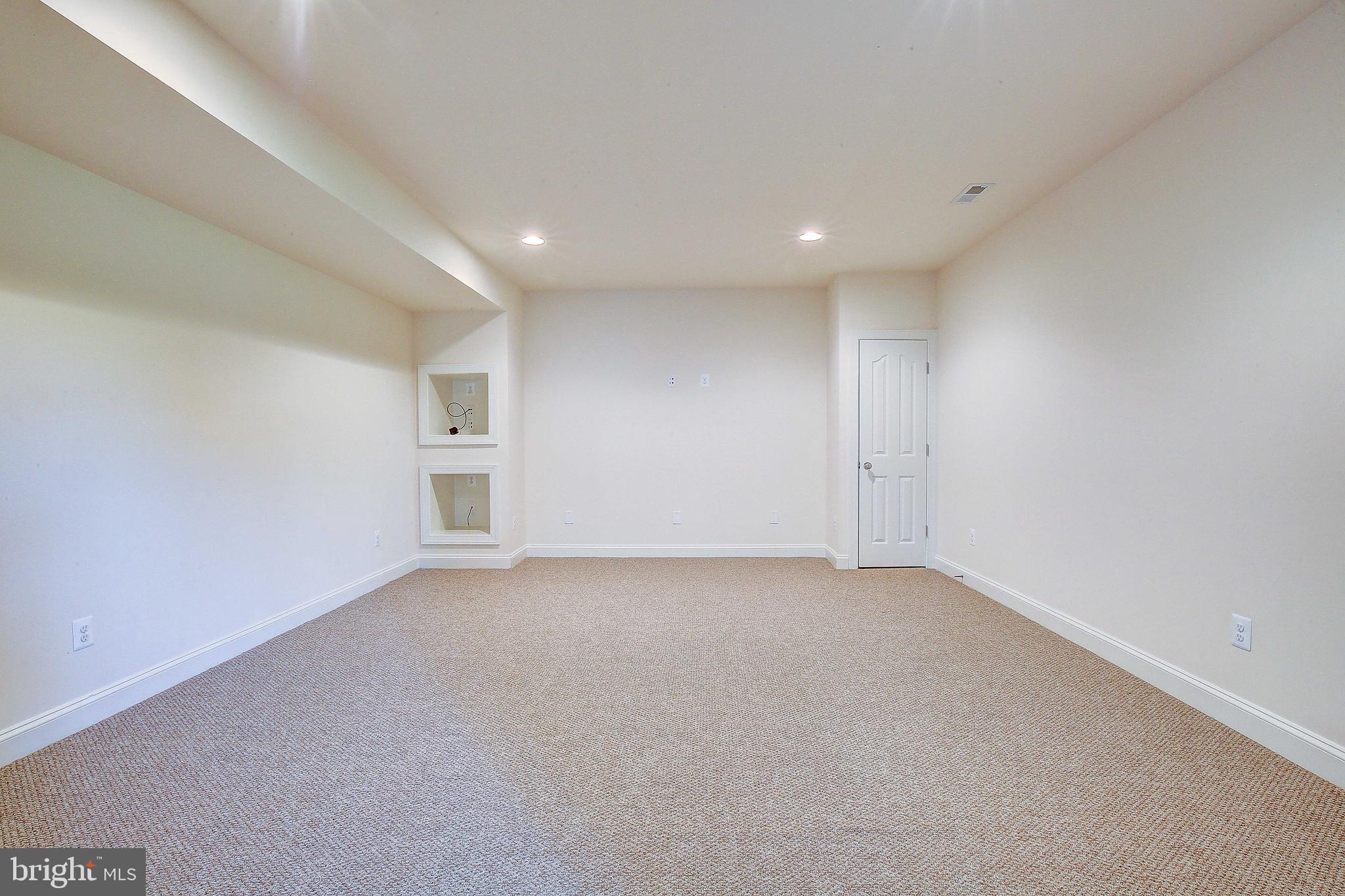 FARMS AT HUNTING CREEK - Residential Lease