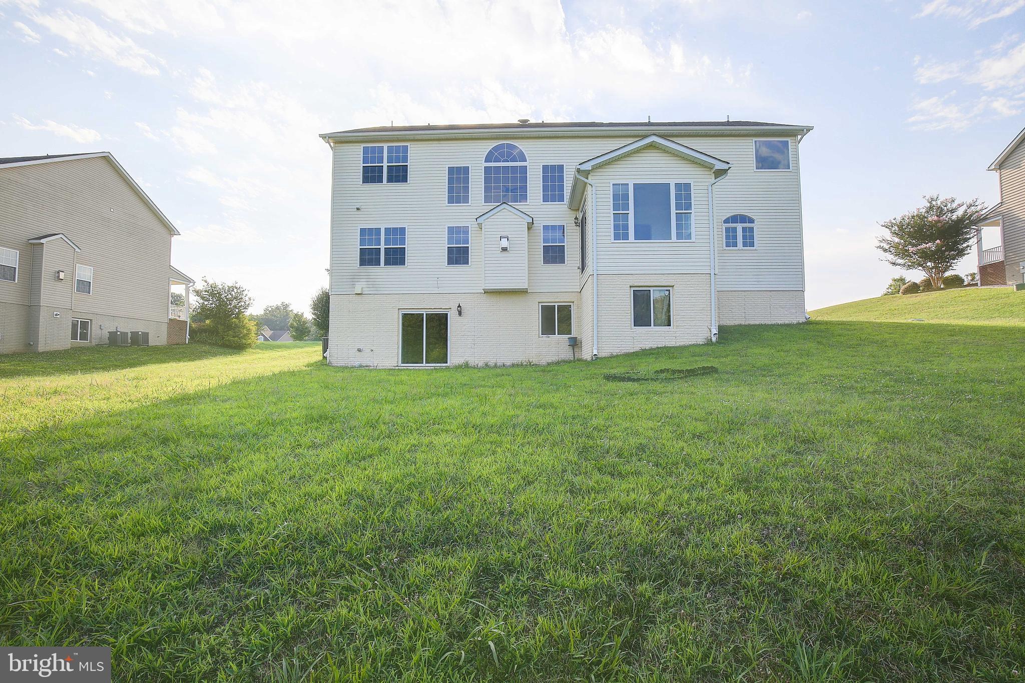 FARMS AT HUNTING CREEK - Residential Lease