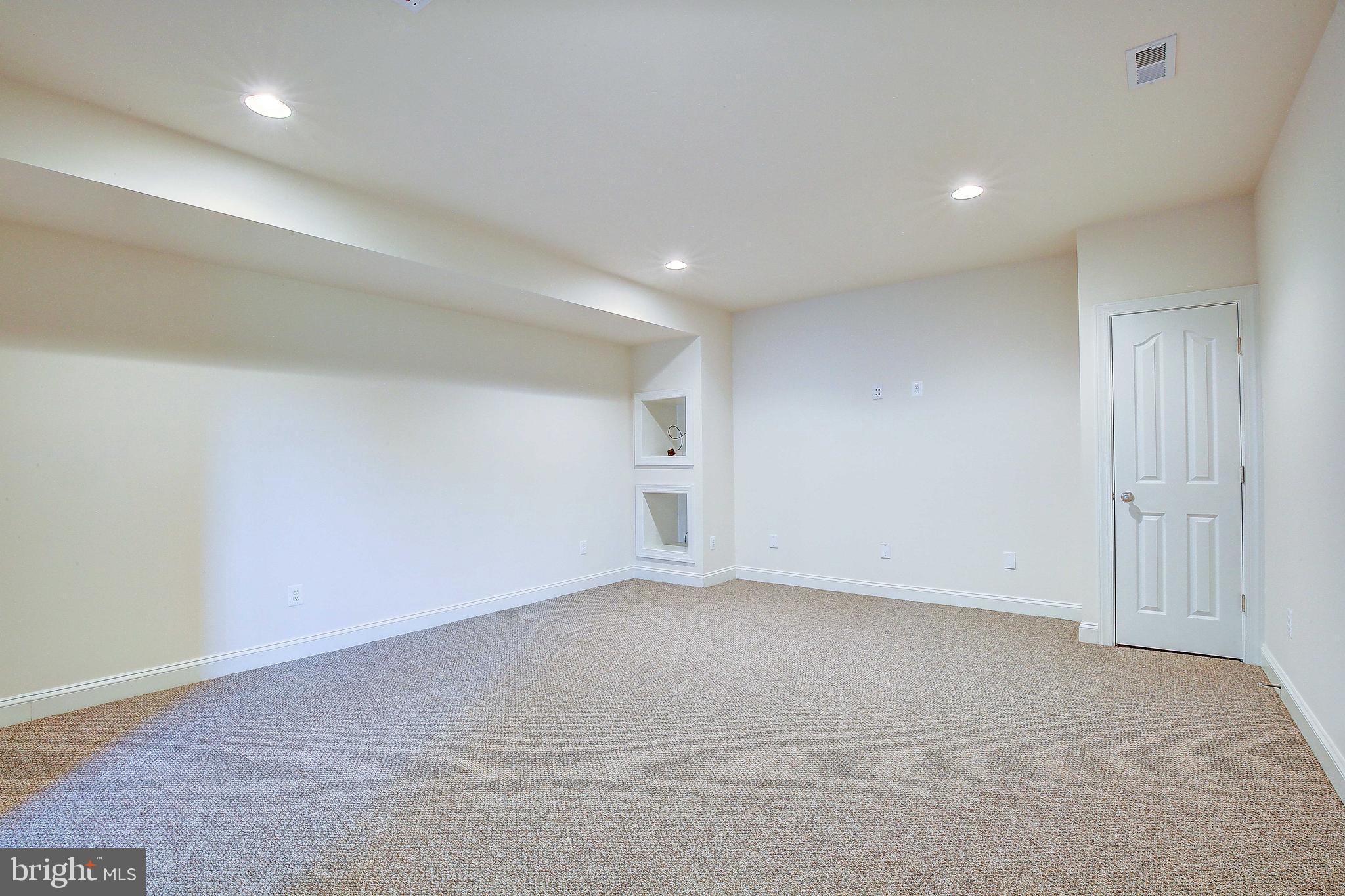 FARMS AT HUNTING CREEK - Residential Lease