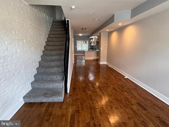 BROADWAY EAST - Residential