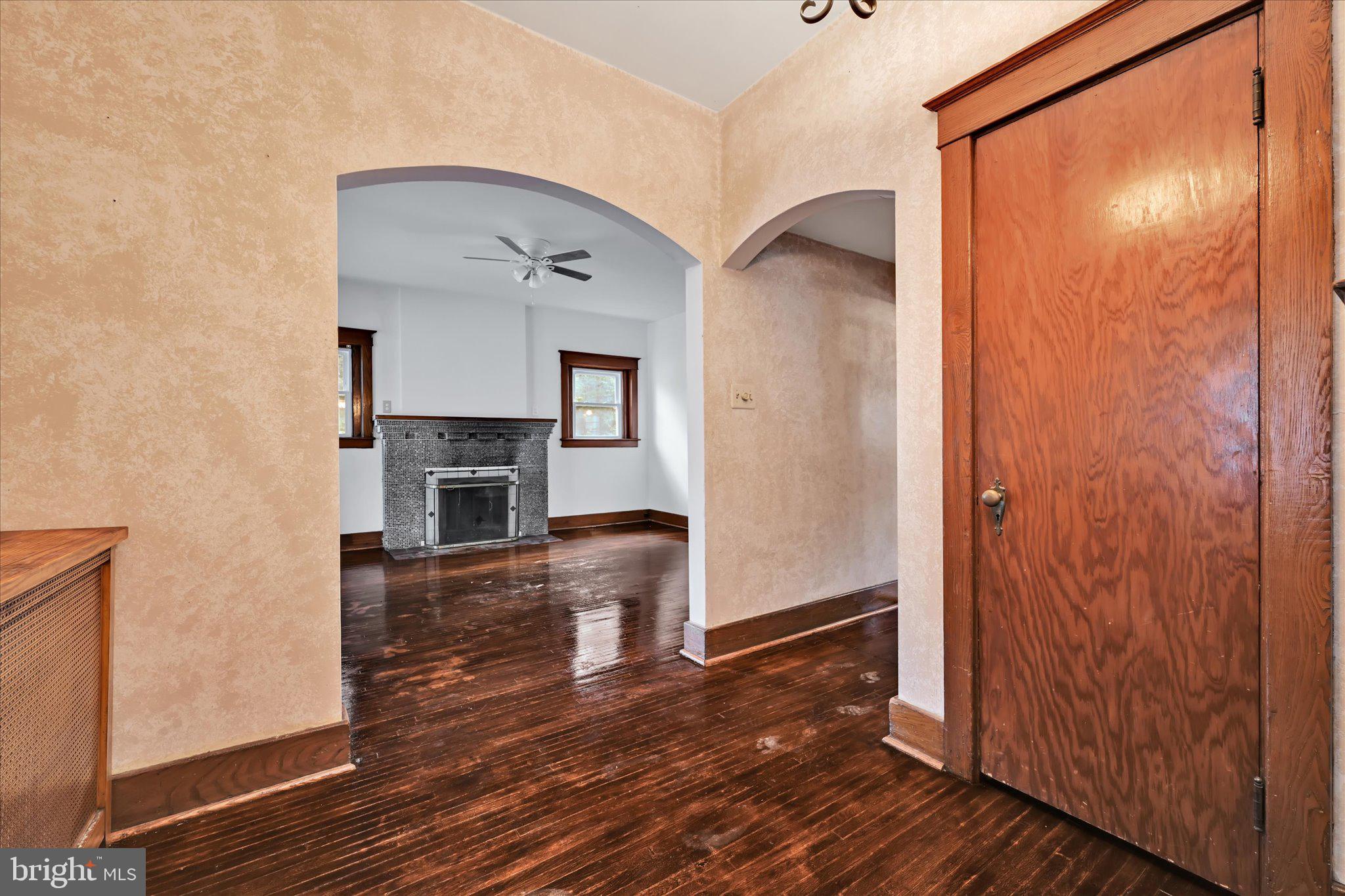 8TH WARD - Residential