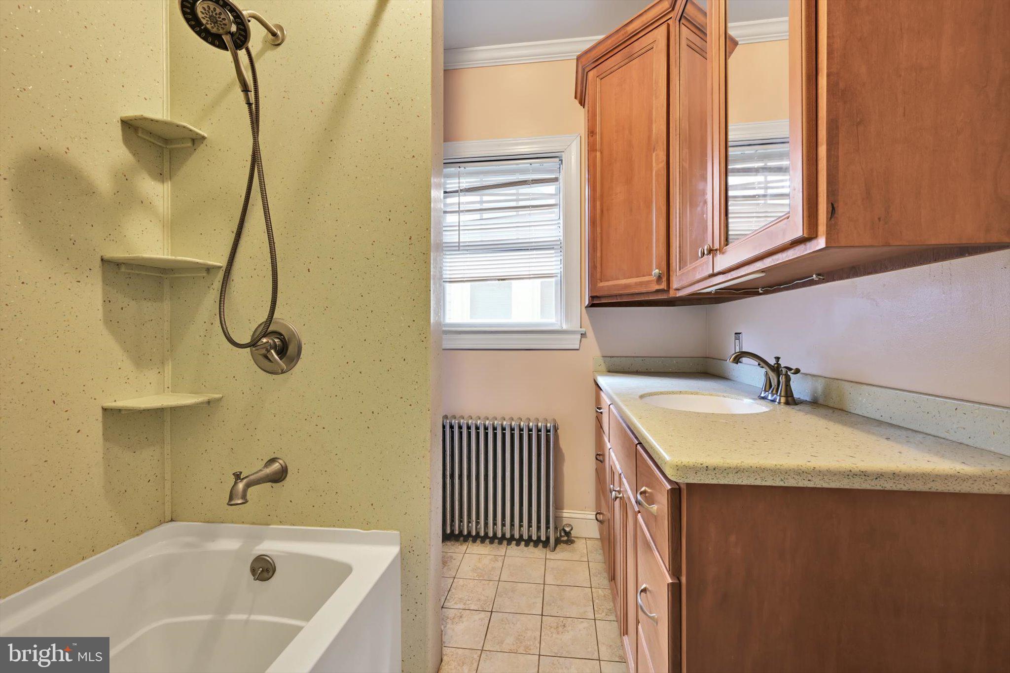 8TH WARD - Residential