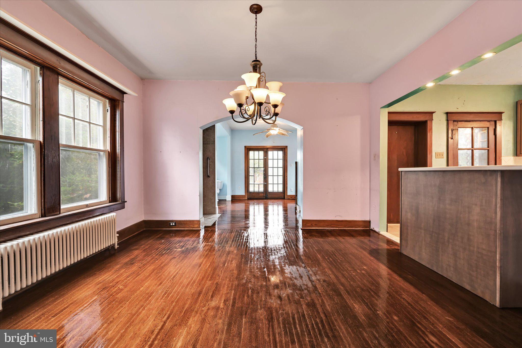 8TH WARD - Residential