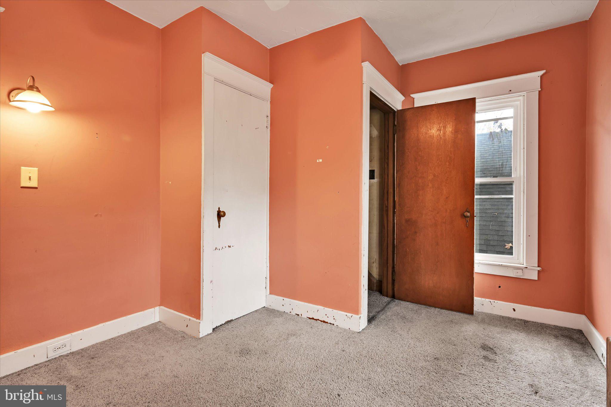 8TH WARD - Residential