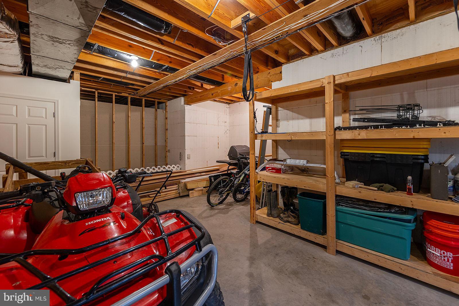 BLACKTHORN RIDGE ESTATES - Residential