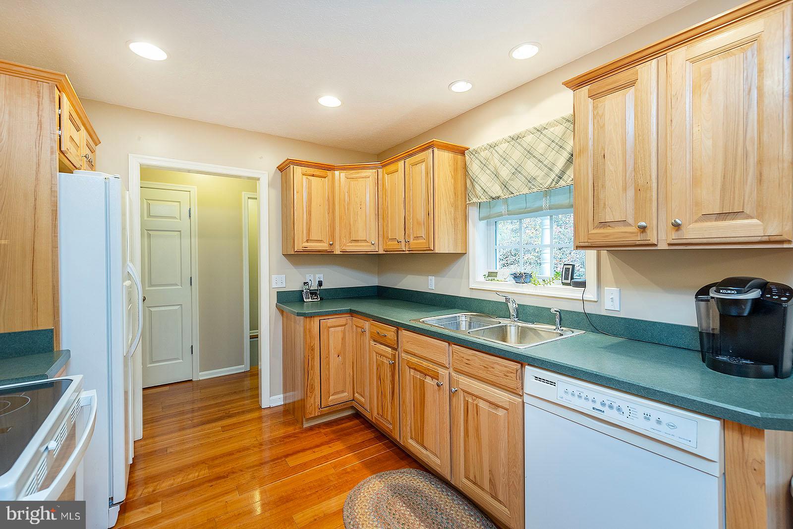 BLACKTHORN RIDGE ESTATES - Residential