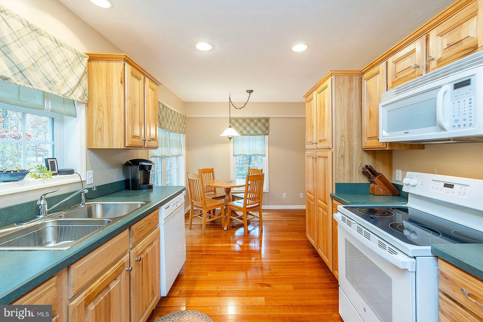 BLACKTHORN RIDGE ESTATES - Residential