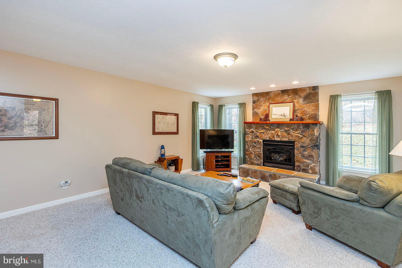 BLACKTHORN RIDGE ESTATES - Residential