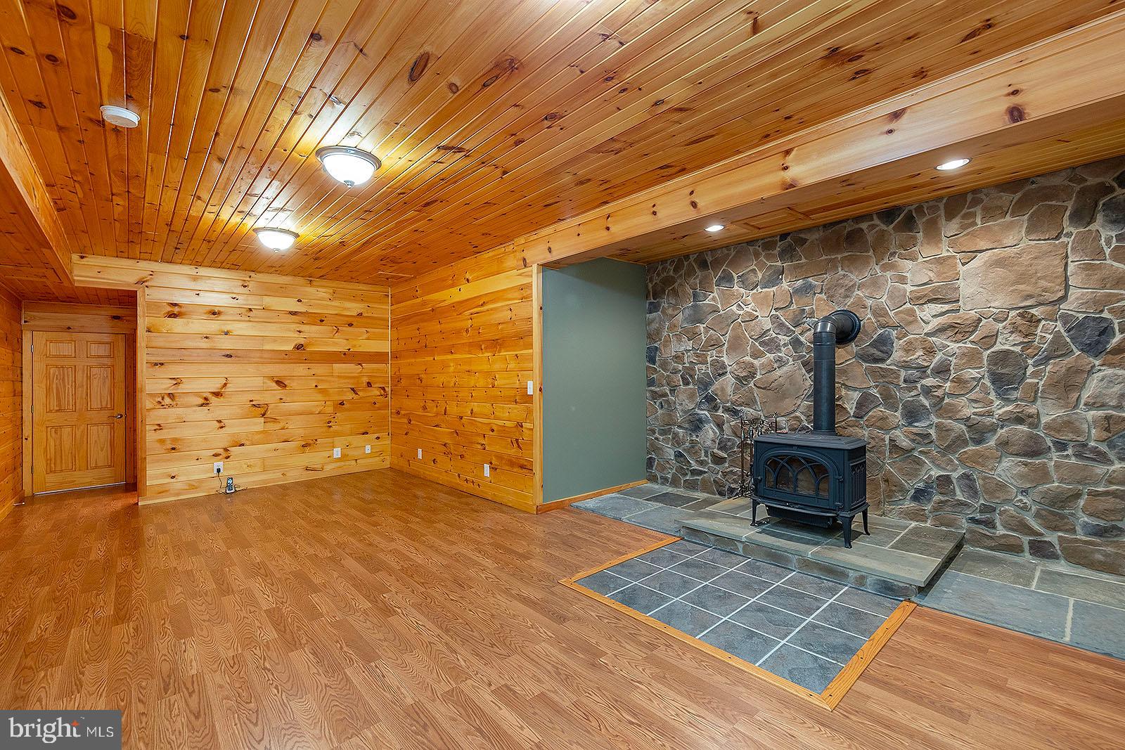 BLACKTHORN RIDGE ESTATES - Residential