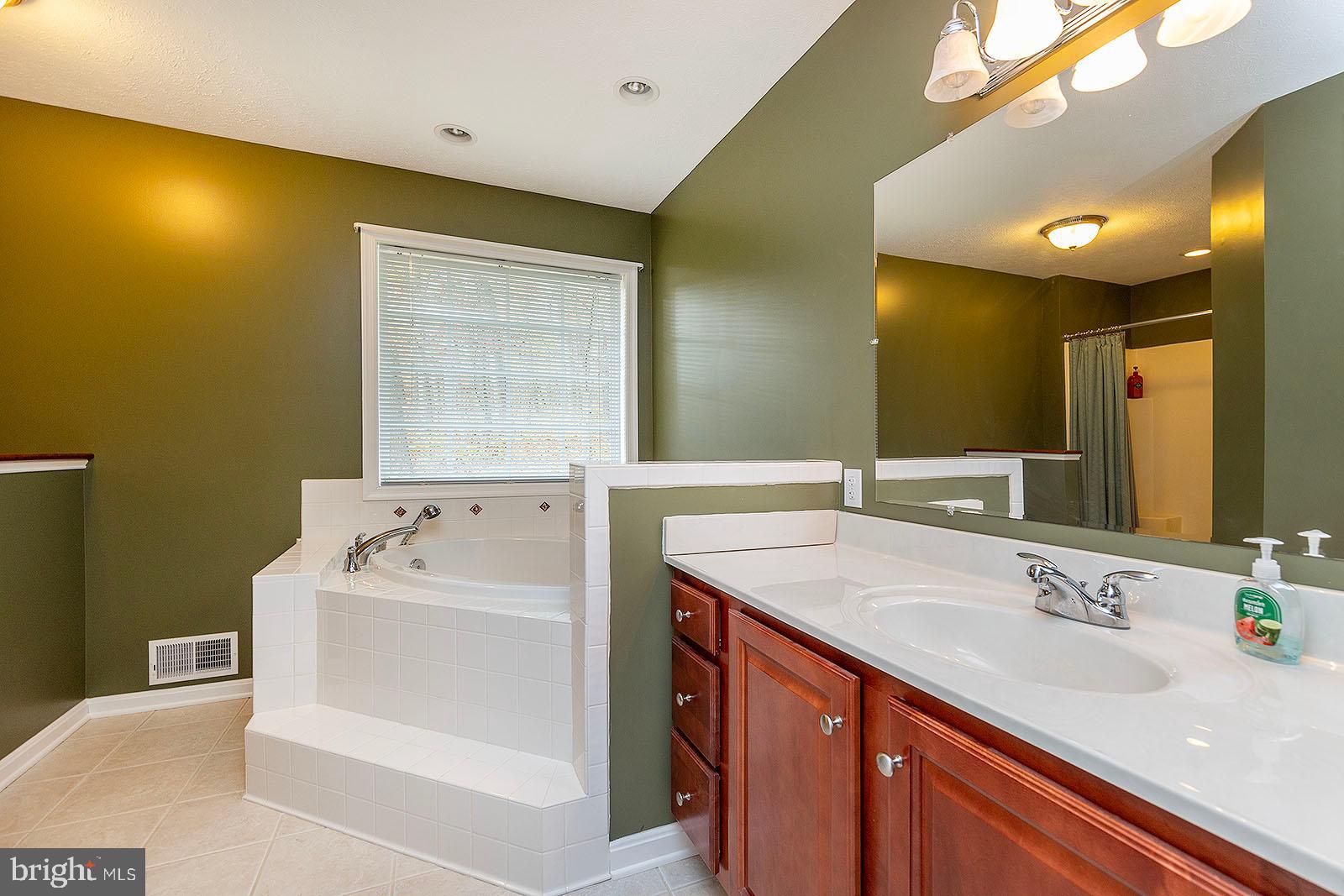 BLACKTHORN RIDGE ESTATES - Residential