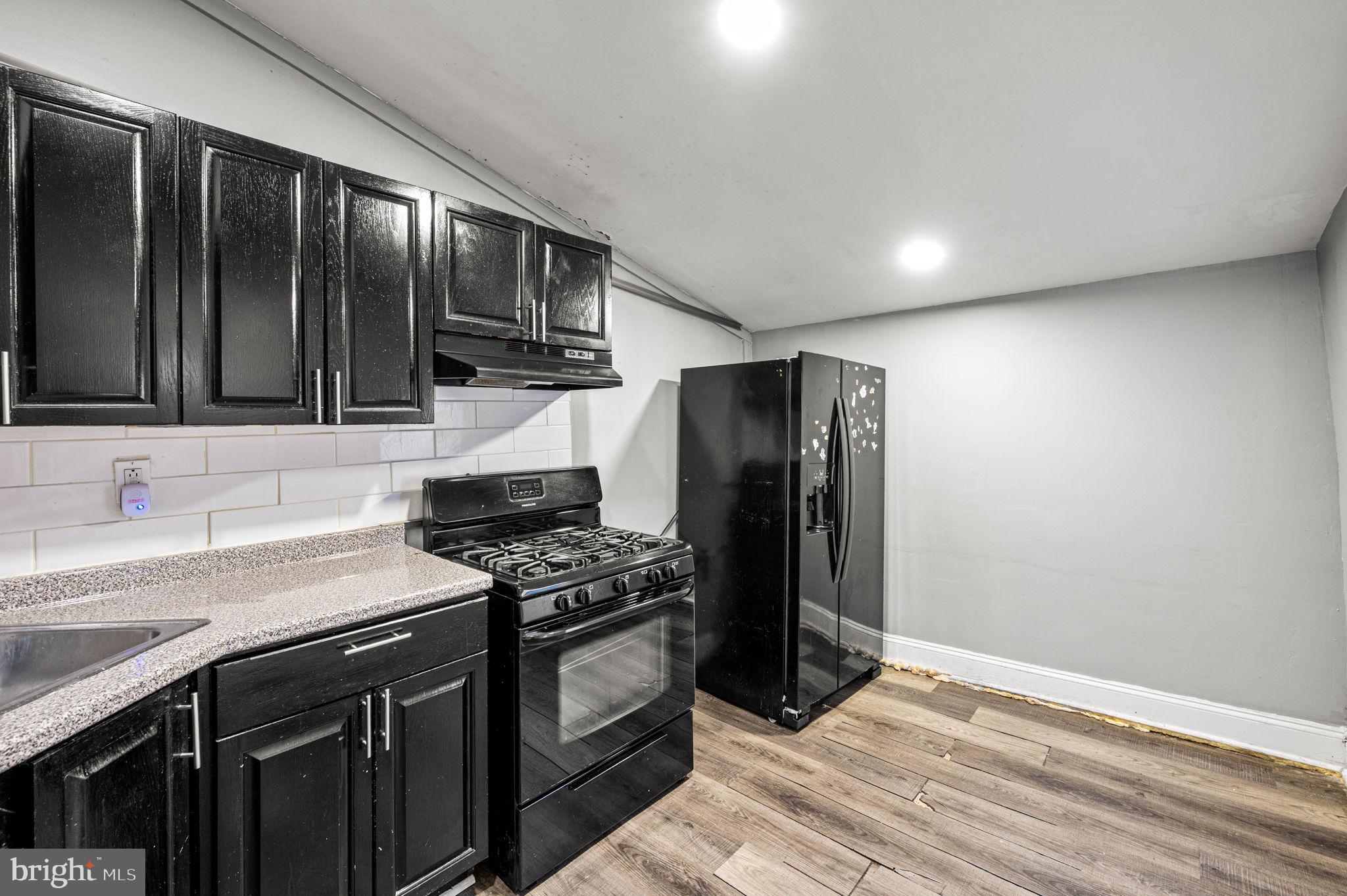 OLDE KENSINGTON - Residential