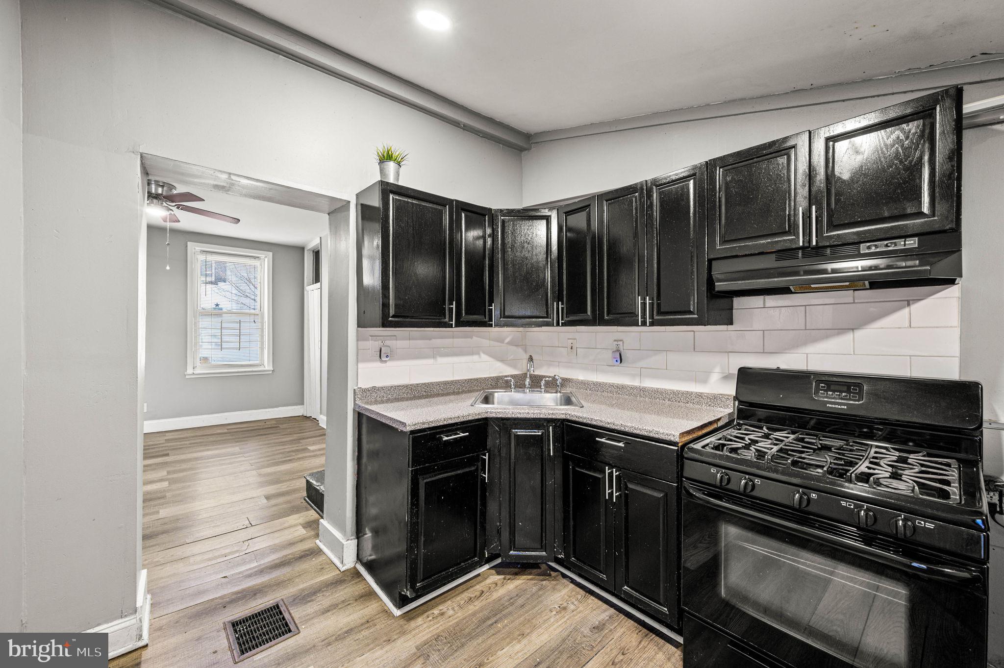 OLDE KENSINGTON - Residential