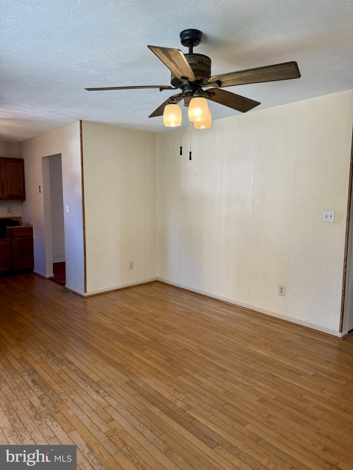 MOUNT AUGUSTINE - Residential Lease