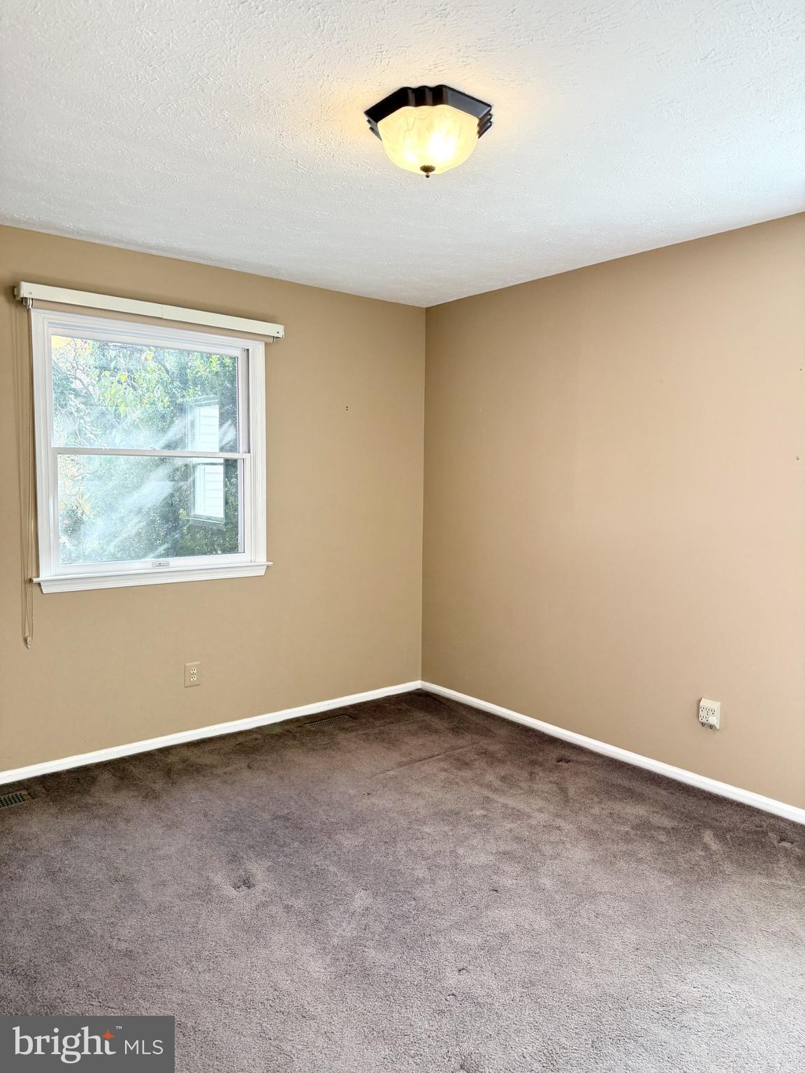 MOUNT AUGUSTINE - Residential Lease