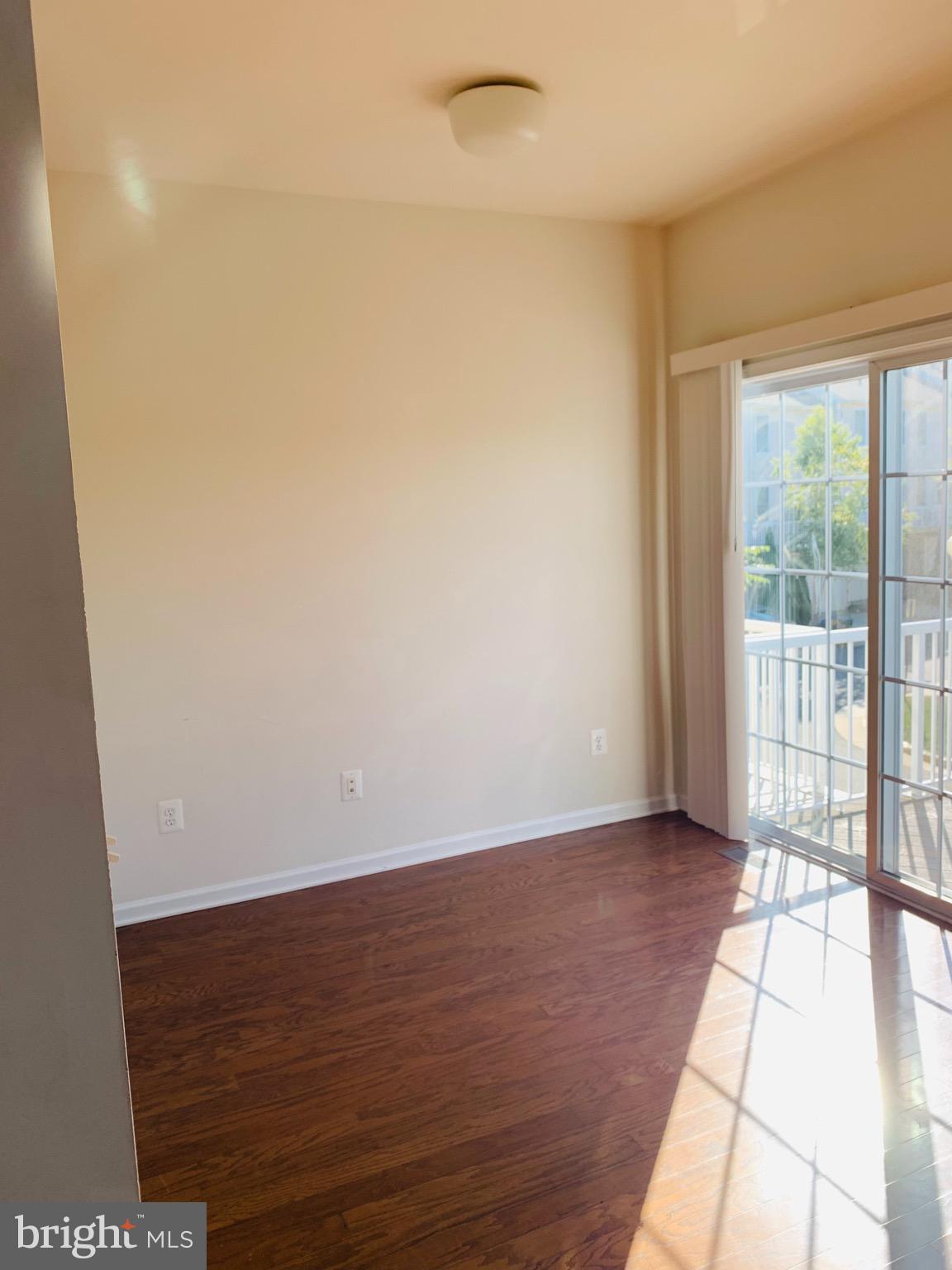 AMBERLEA AT SOUTH RIDING - Residential Lease