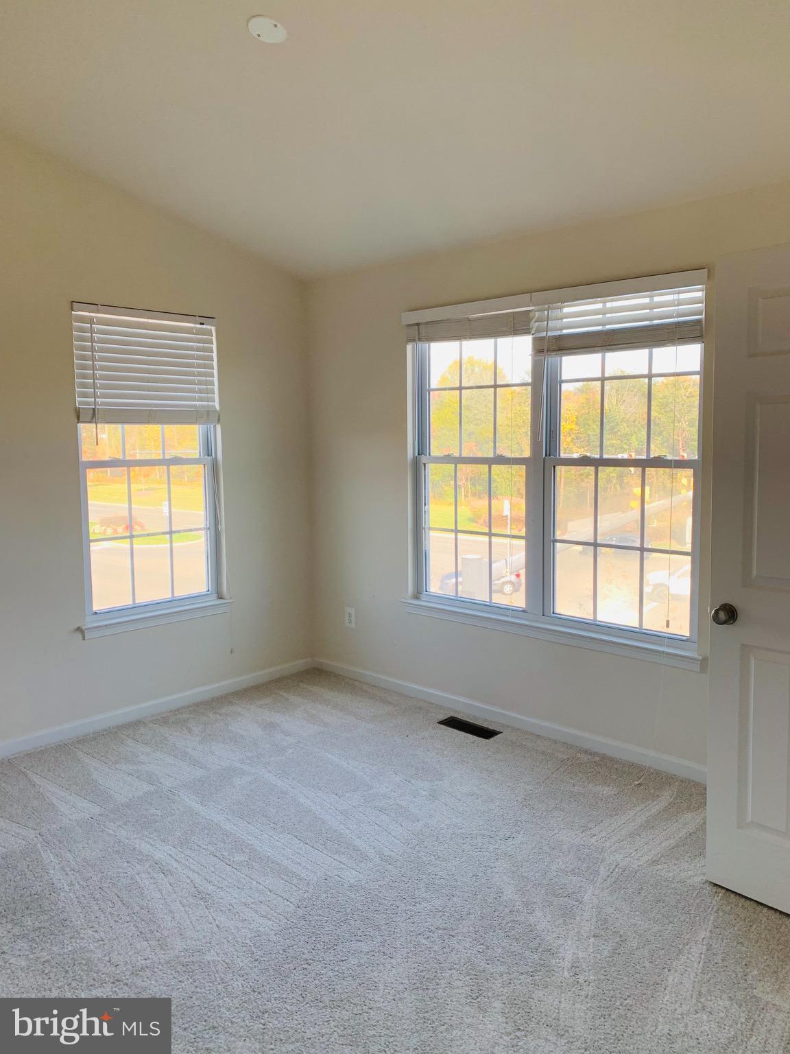 AMBERLEA AT SOUTH RIDING - Residential Lease