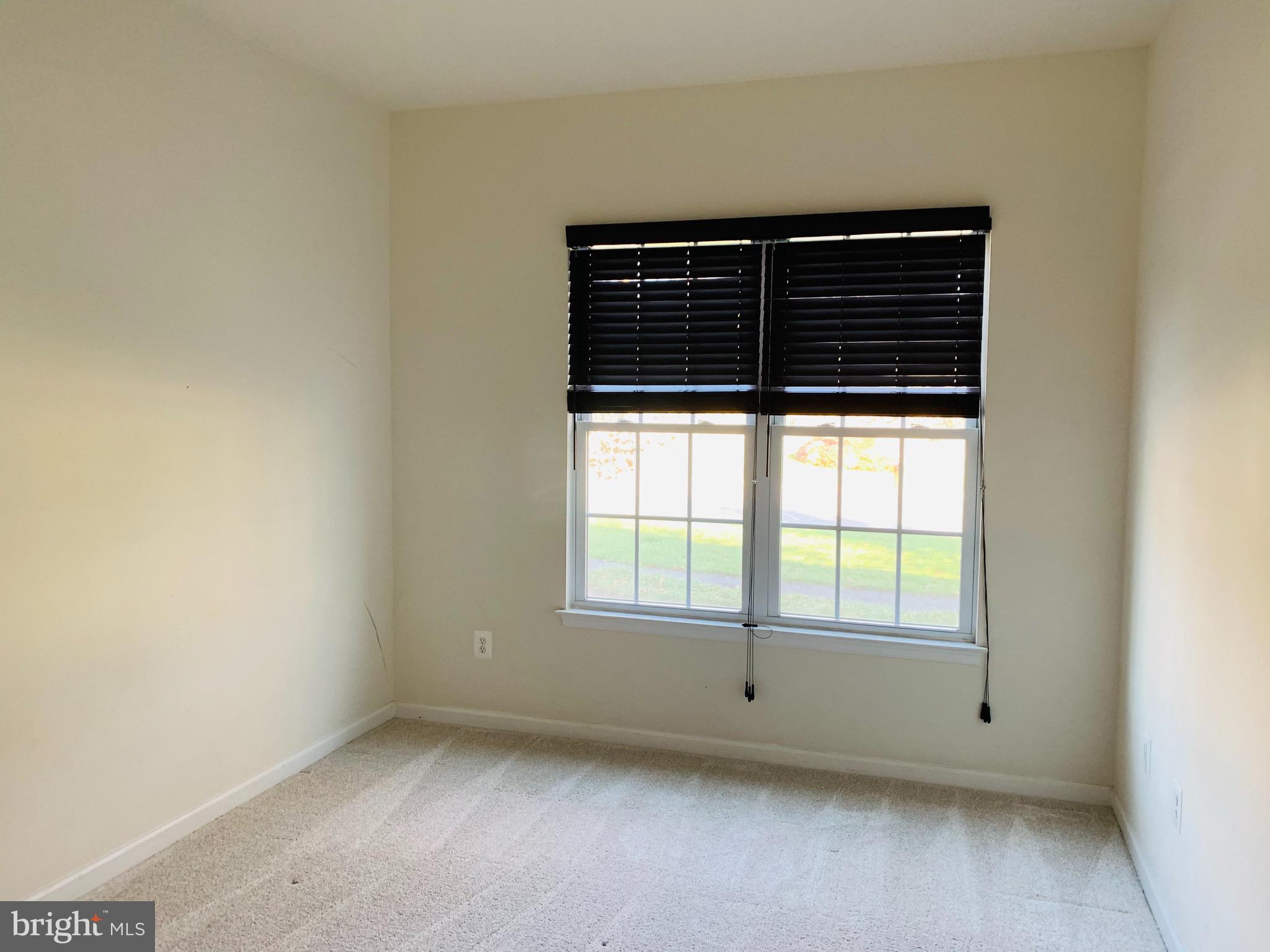 AMBERLEA AT SOUTH RIDING - Residential Lease