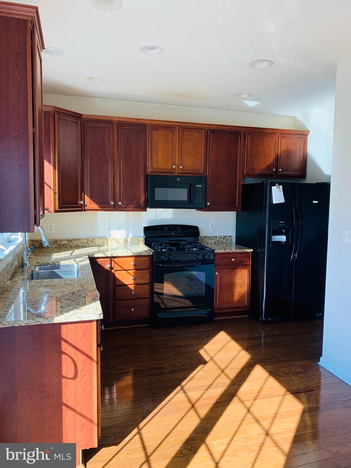 AMBERLEA AT SOUTH RIDING - Residential Lease