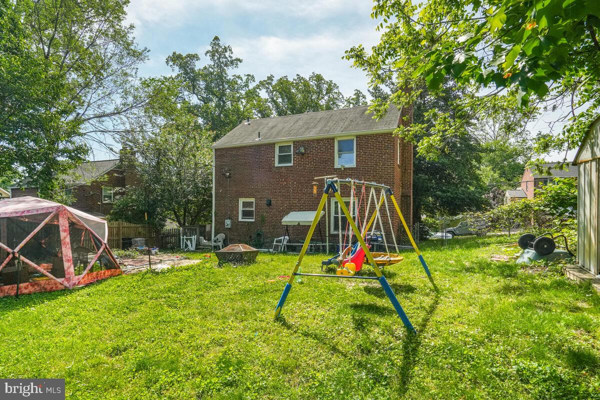 MADISON MANOR - Residential