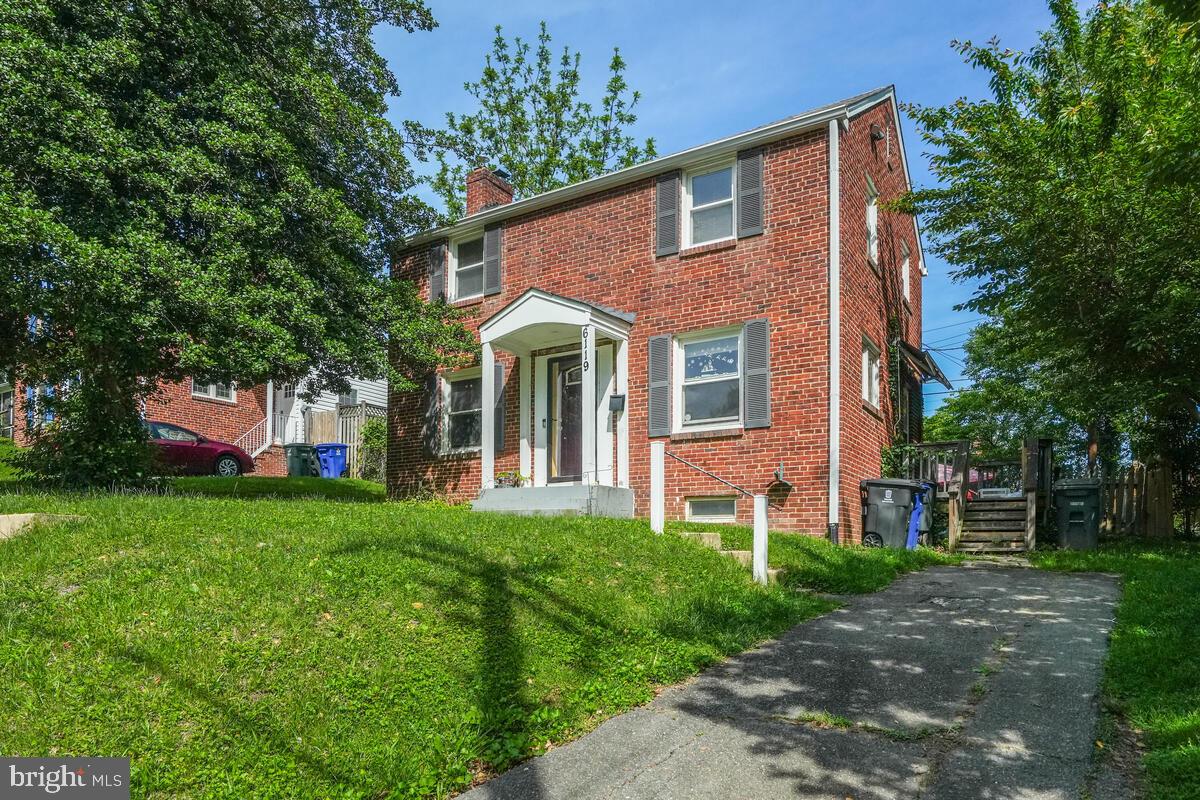 MADISON MANOR - Residential