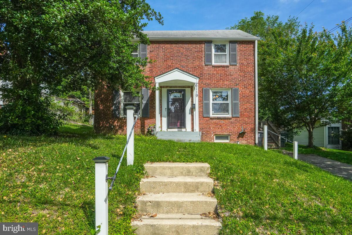 MADISON MANOR - Residential