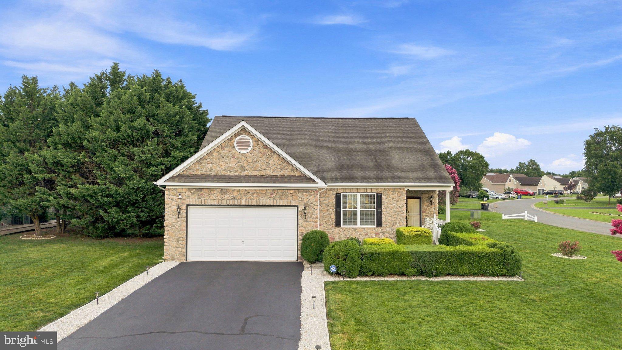 2 BRIAR COURT