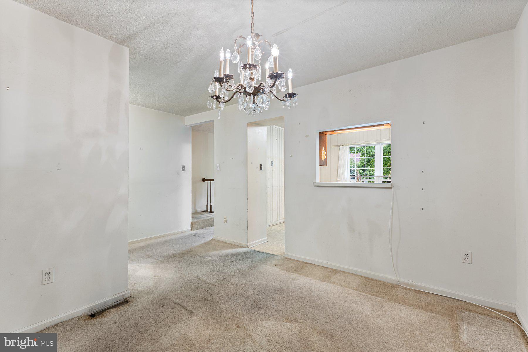 DUMONT OAKS - Residential