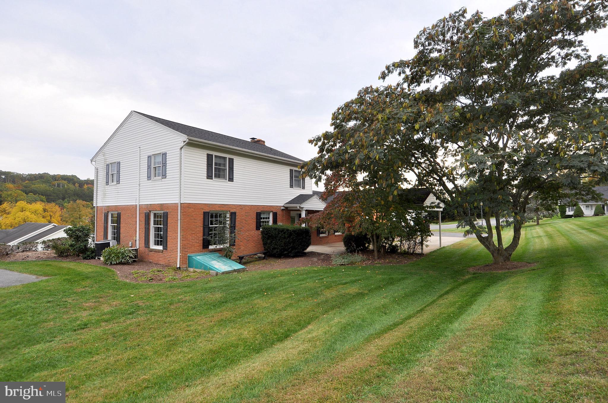 BERKELEY GARDENS - Residential
