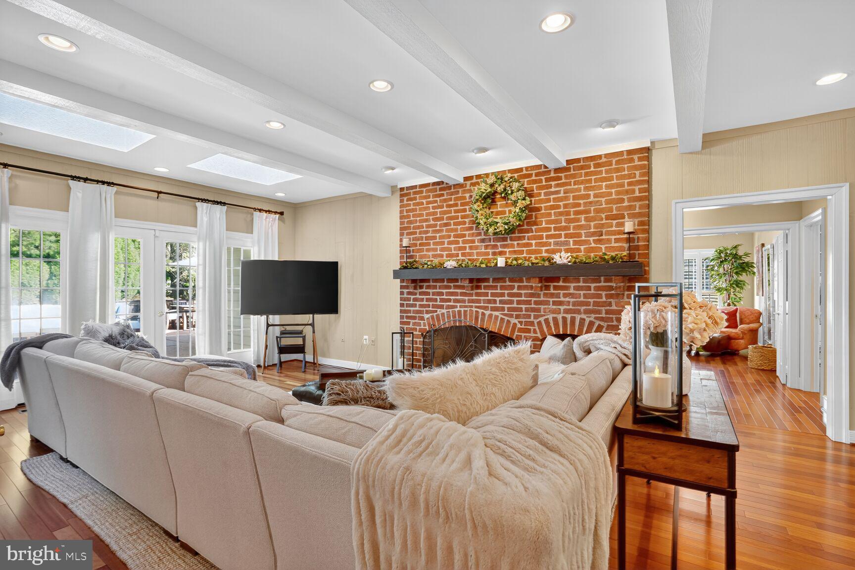 CEDAR KNOLL - Residential