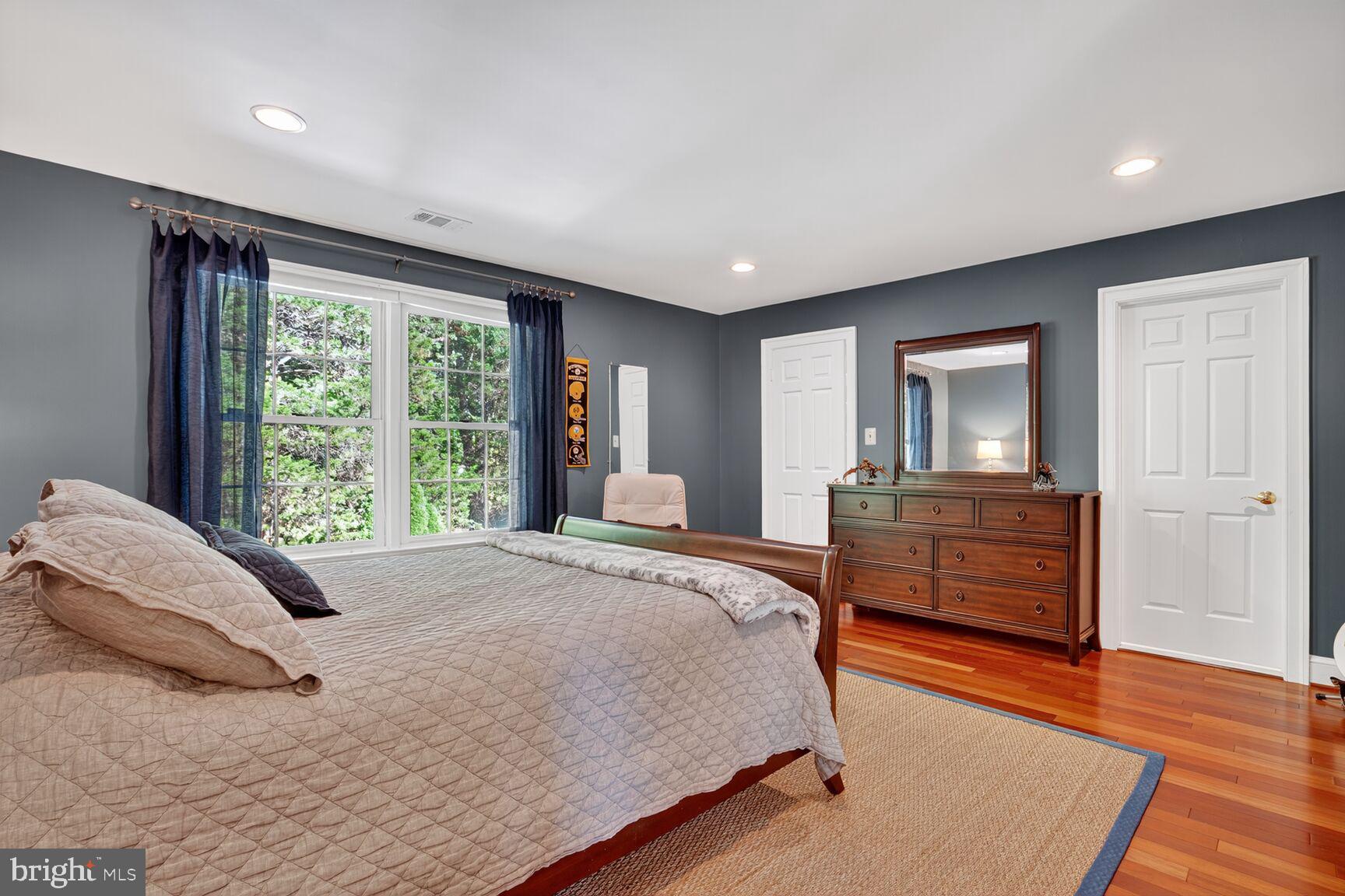 CEDAR KNOLL - Residential