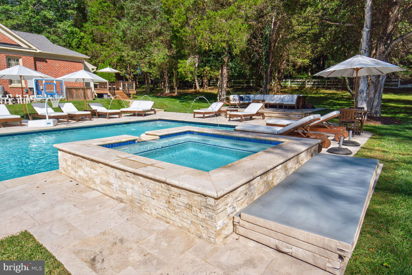 CEDAR KNOLL - Residential