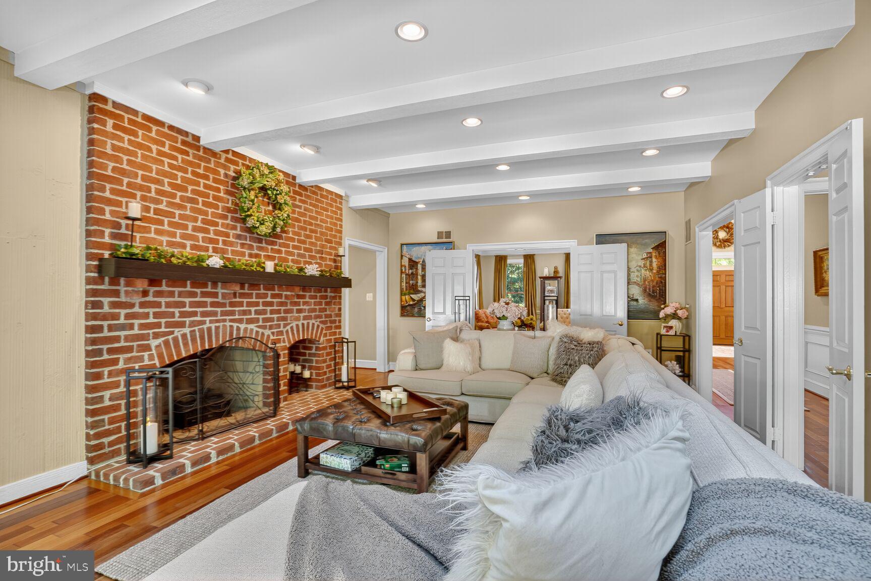 CEDAR KNOLL - Residential