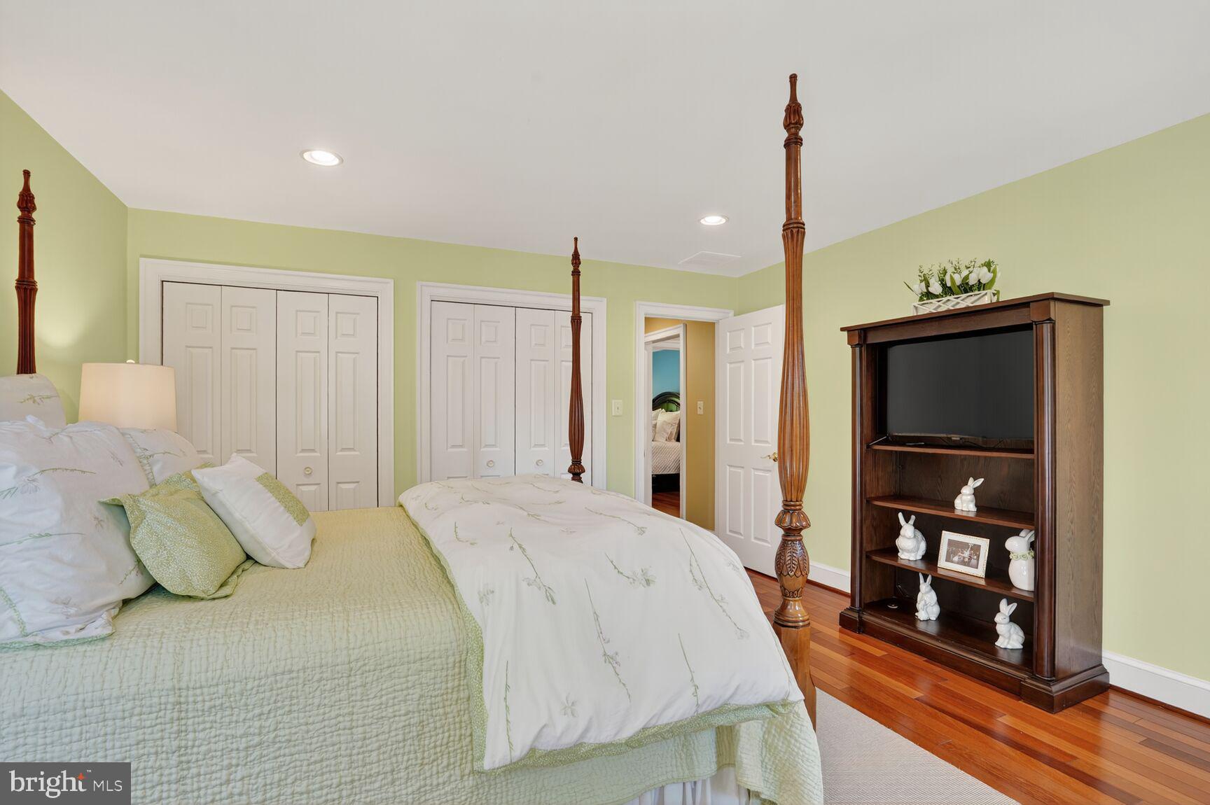 CEDAR KNOLL - Residential