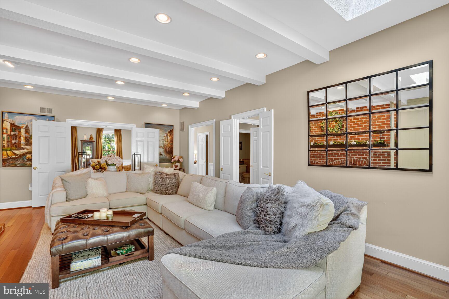 CEDAR KNOLL - Residential