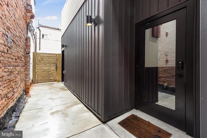 FISHTOWN - Commercial Sale