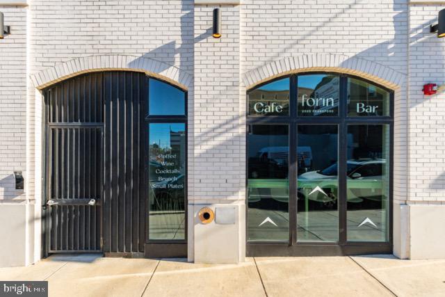 FISHTOWN - Commercial Sale