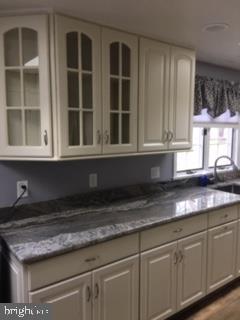 STEWART LEVEL - Residential Lease