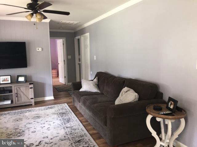 STEWART LEVEL - Residential Lease