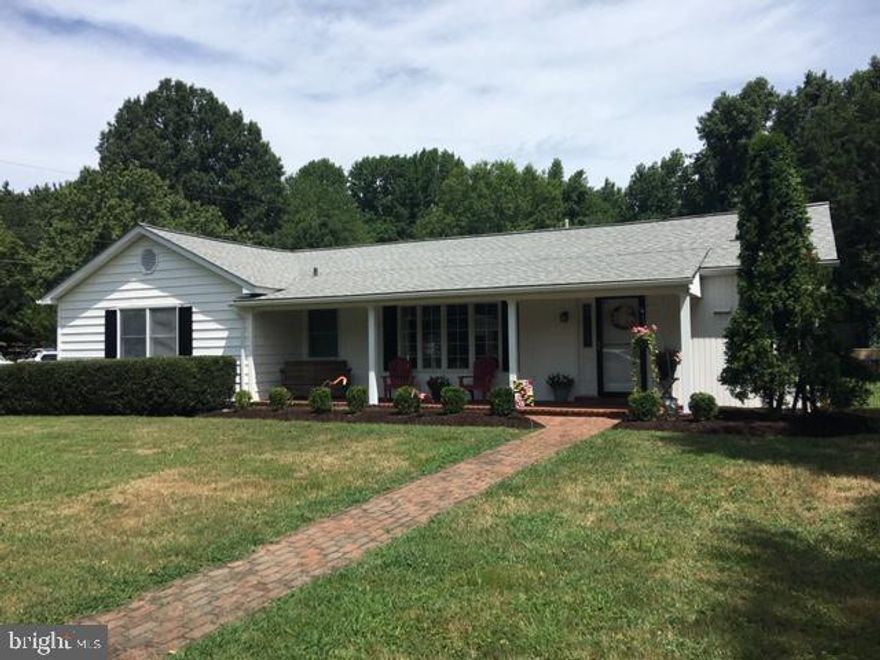 Beautiful remodeled rancher in the Stewart Level section of Edgewater. House has three bedrooms and two bathrooms, living room, dining room, family room and galley kitchen with laundry area. House features a covered country front porch and large patio entertainment area on the side. Attached two car garage and a large detached shed. Larger corner lot well maintained. Available 7/01/2024---The open house on 5/24/2024 from 5pm to 7pm will be the only opportunity to tour the property!!
Owner would prefer a two year lease.