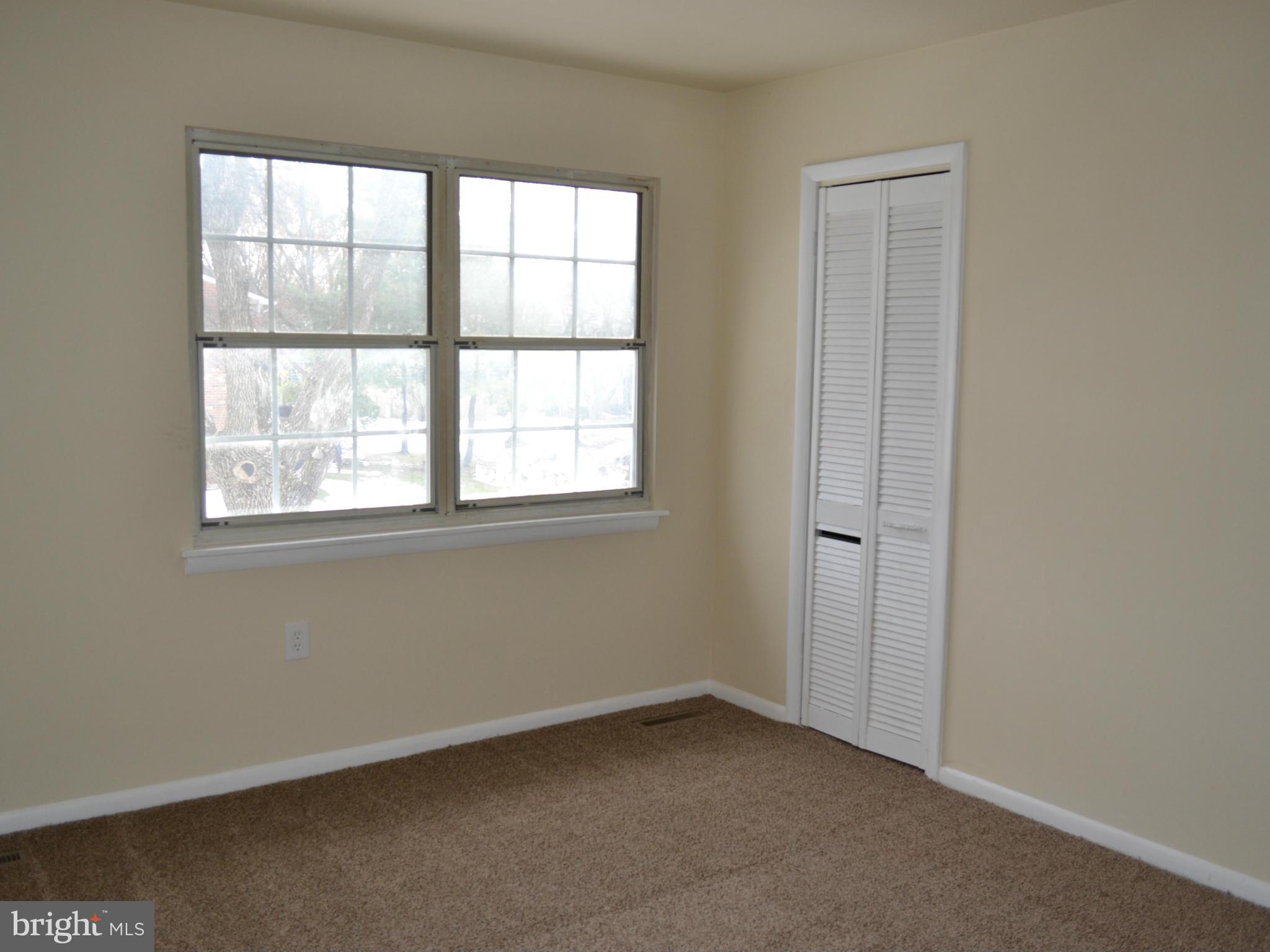 SUSSEX SQUARE CONDO - Residential Lease