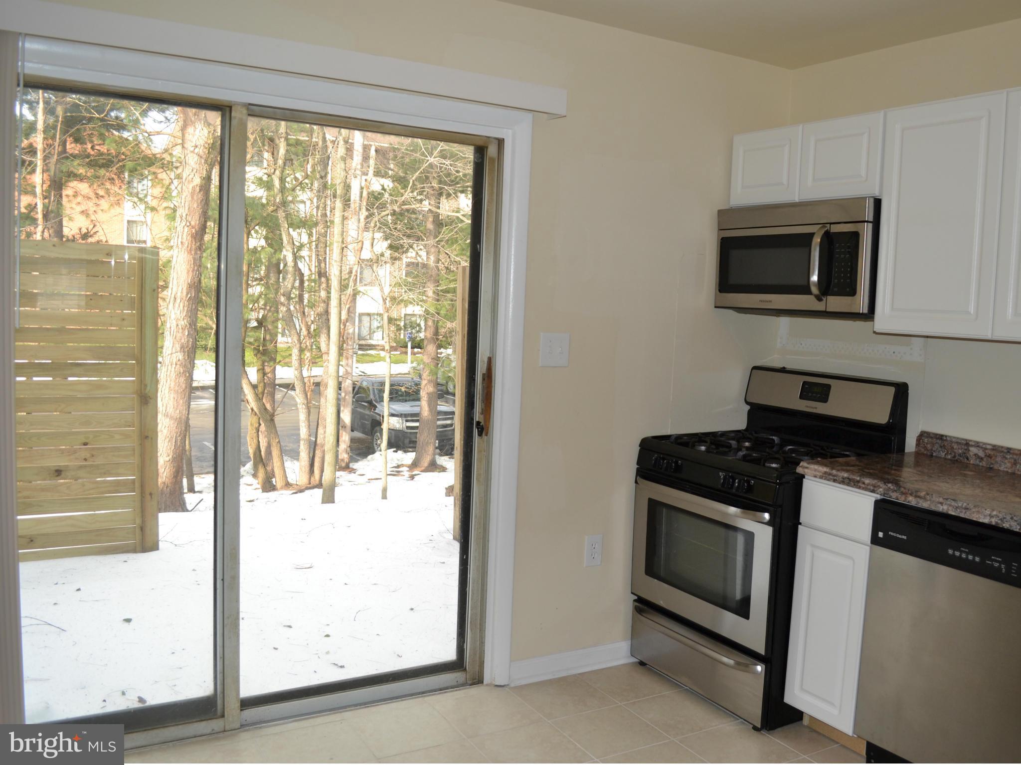 SUSSEX SQUARE CONDO - Residential Lease