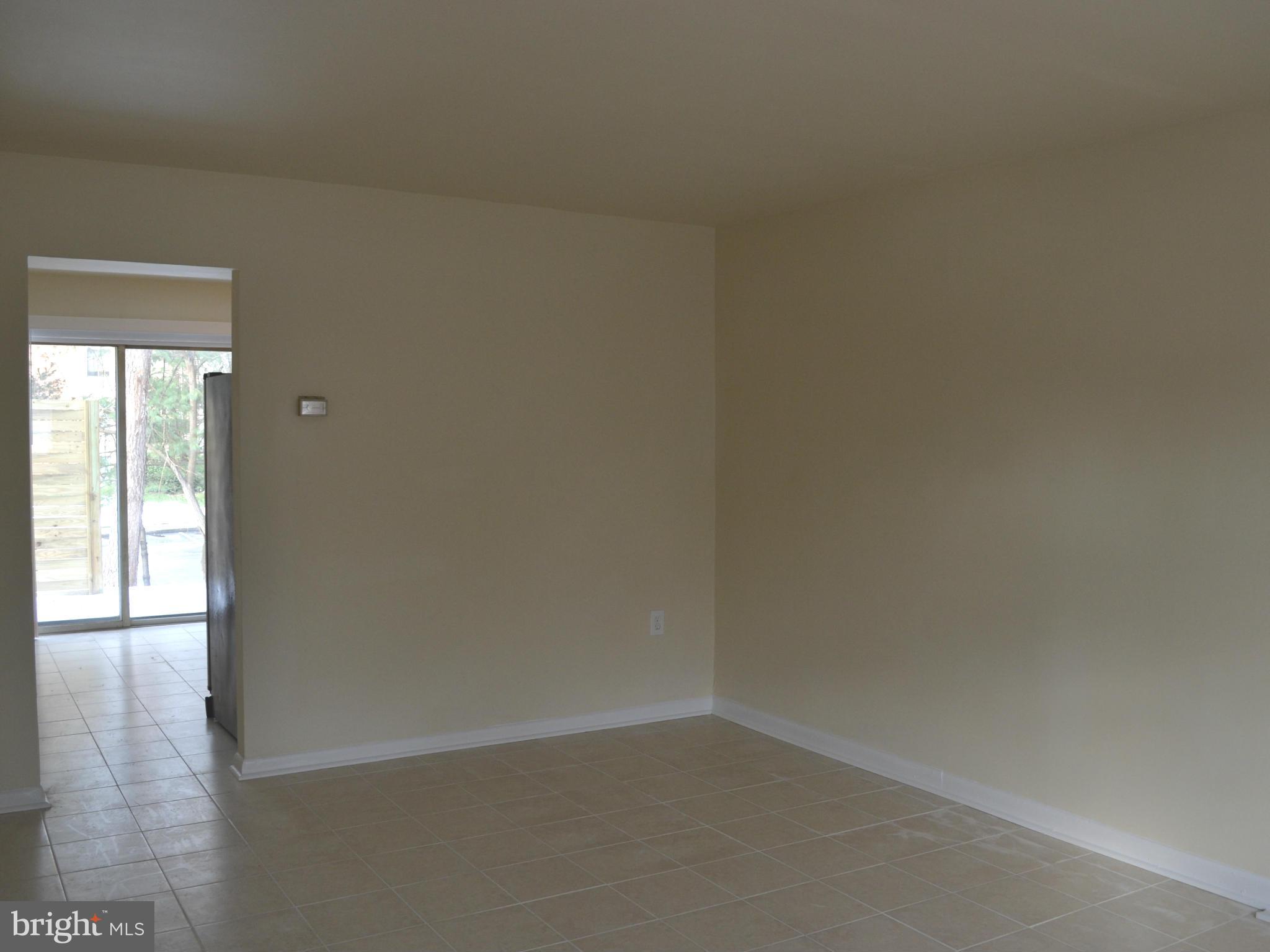 SUSSEX SQUARE CONDO - Residential Lease