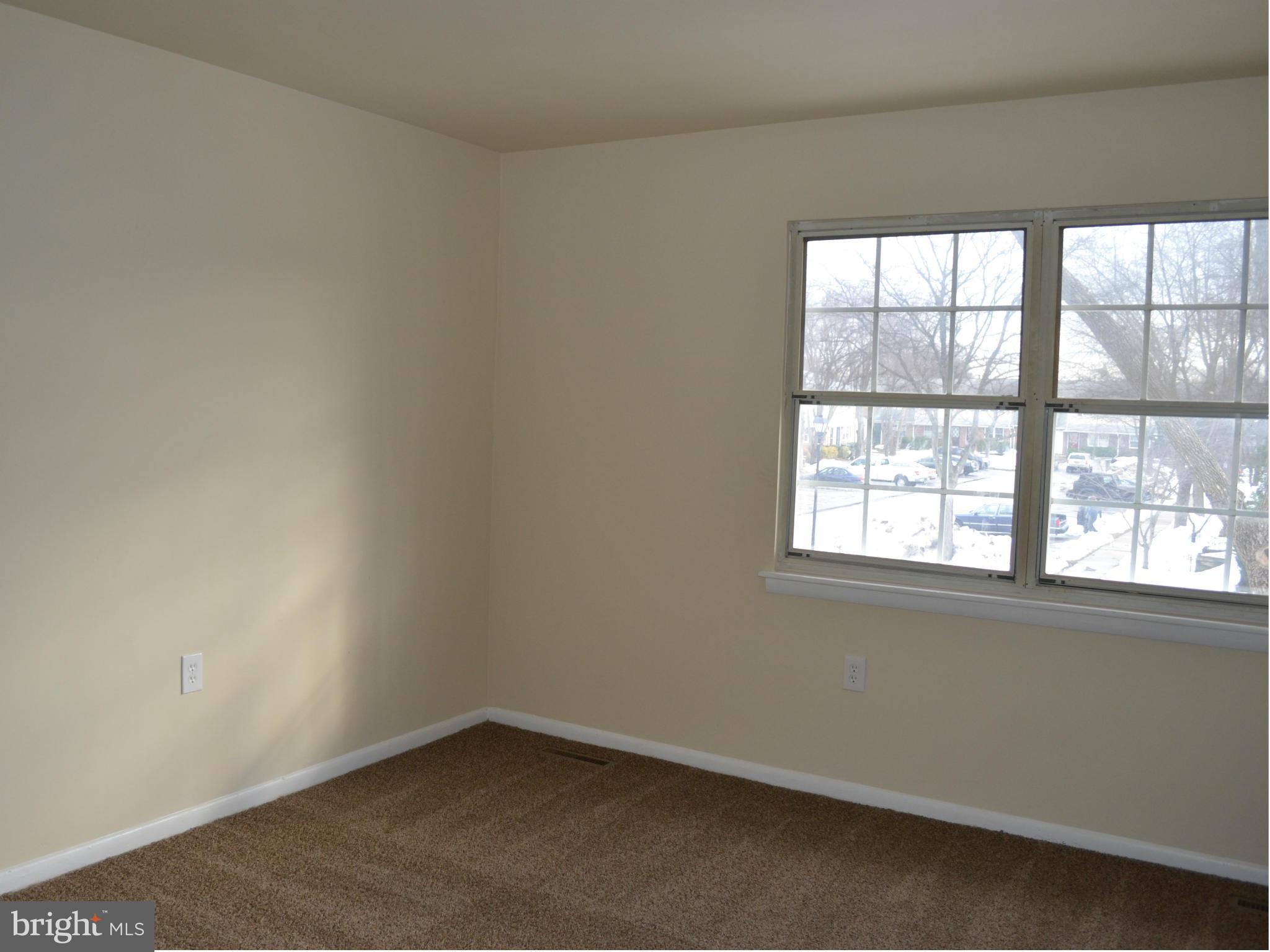 SUSSEX SQUARE CONDO - Residential Lease