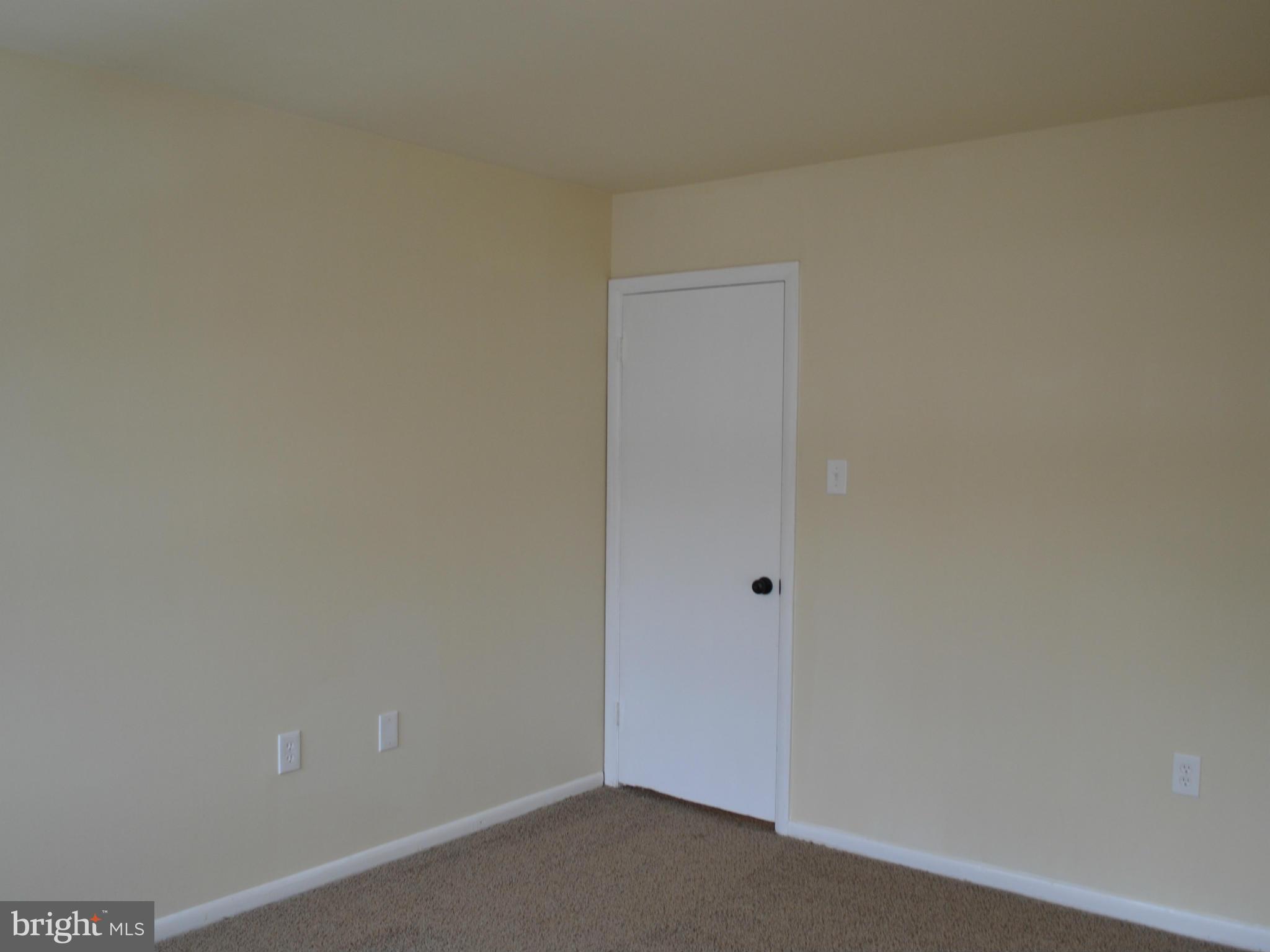 SUSSEX SQUARE CONDO - Residential Lease