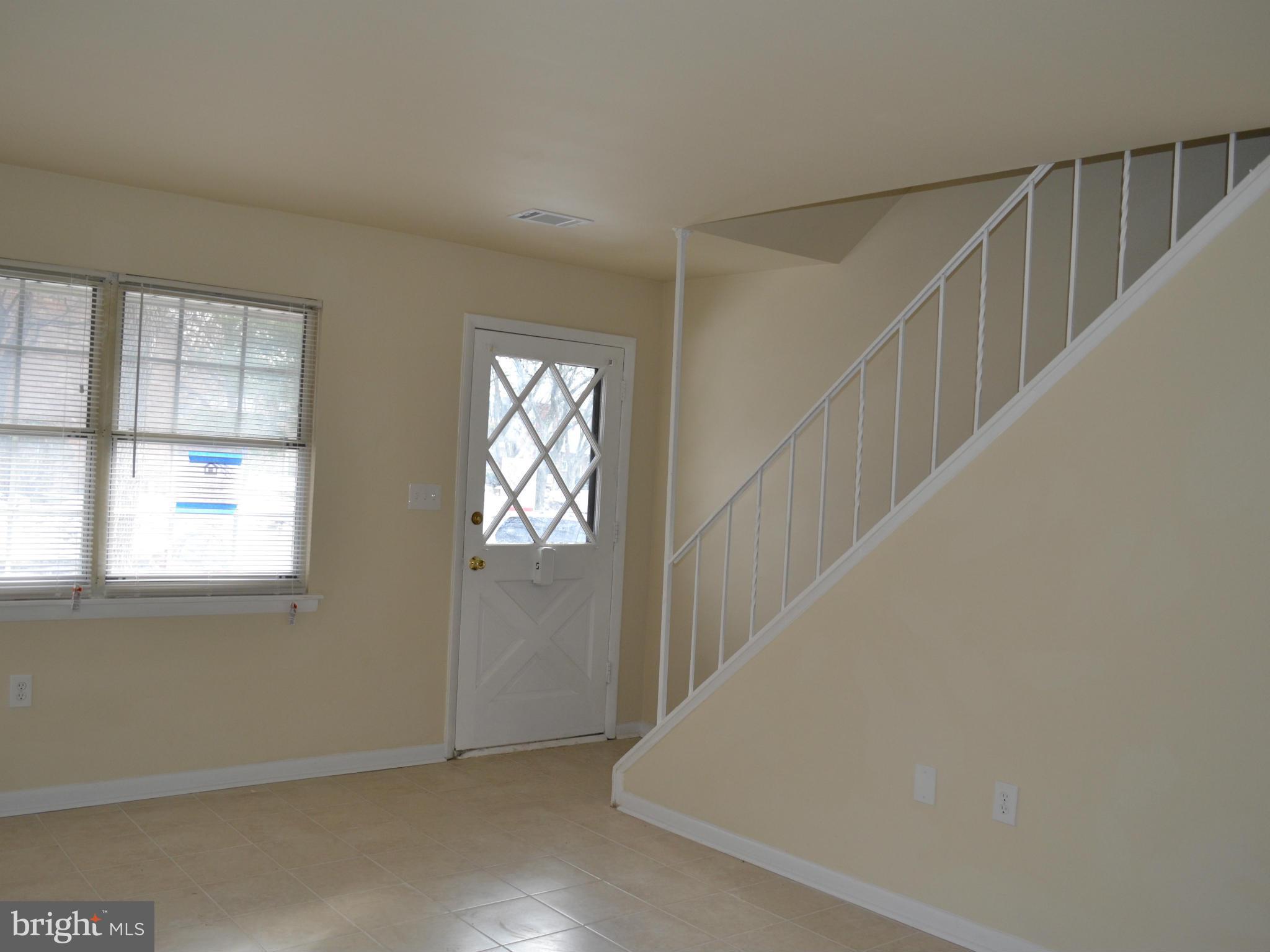 SUSSEX SQUARE CONDO - Residential Lease