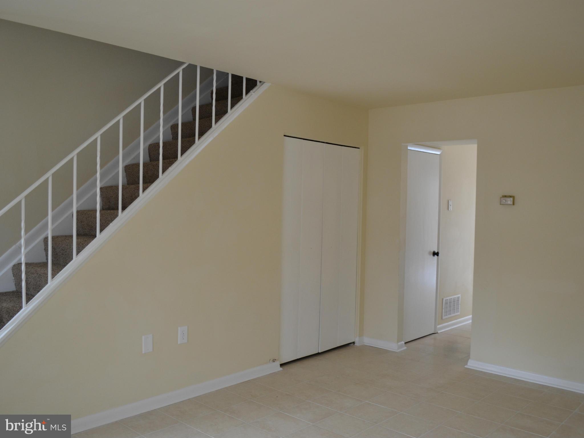 SUSSEX SQUARE CONDO - Residential Lease