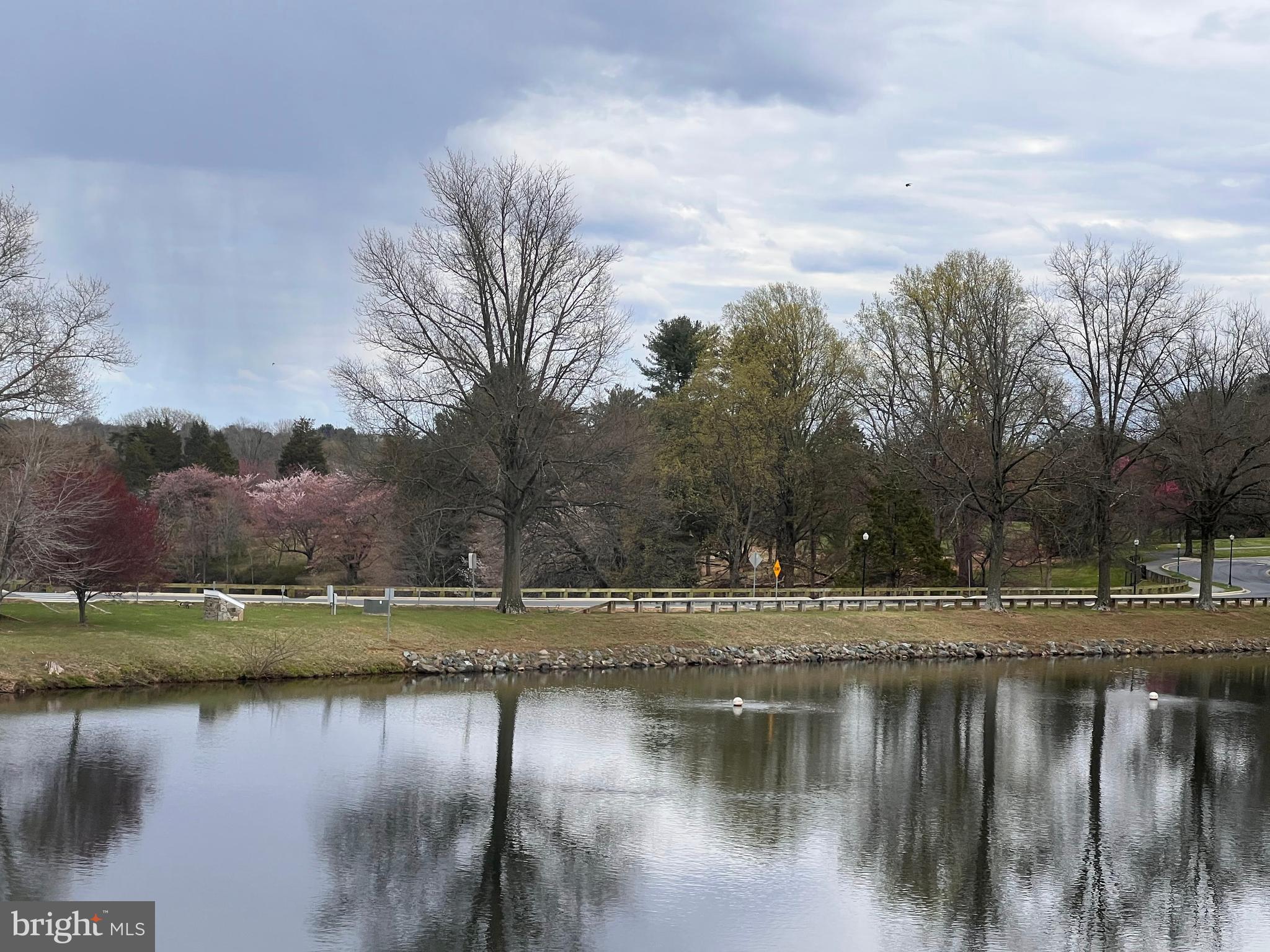 LAKELANDS - Residential
