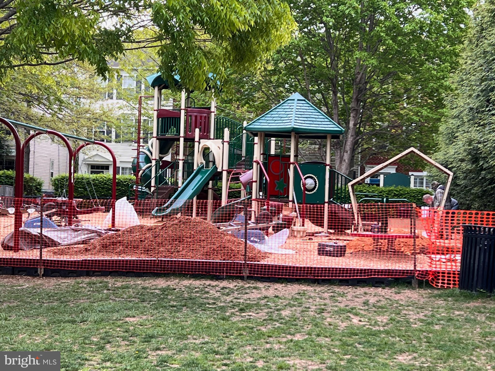 LAKELANDS - Residential