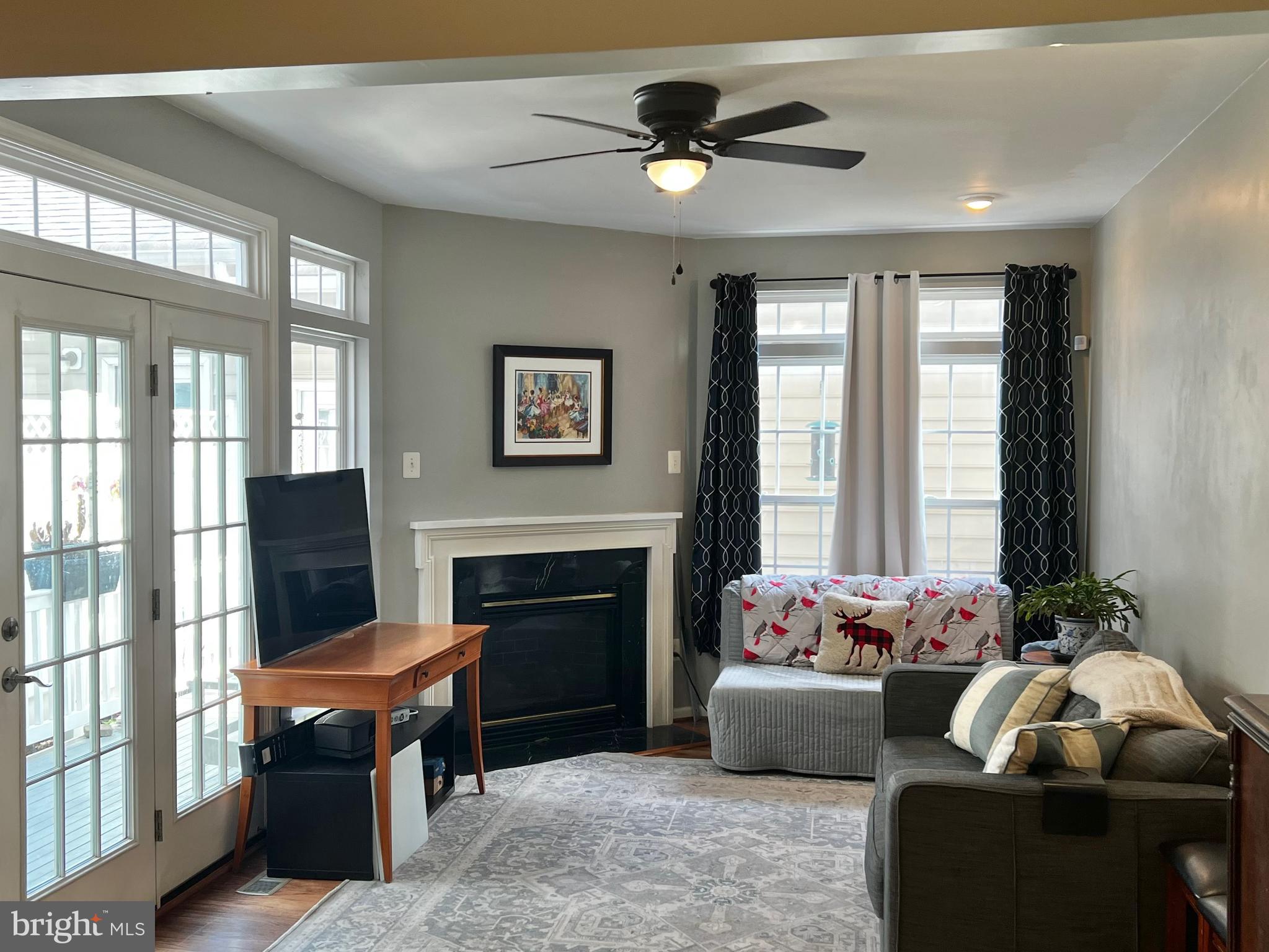 LAKELANDS - Residential